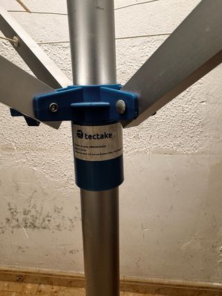 Tendedero plegable trípode