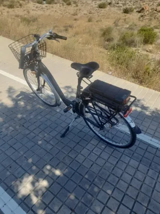 Bicicleta eléctrica Btwin con doble batería