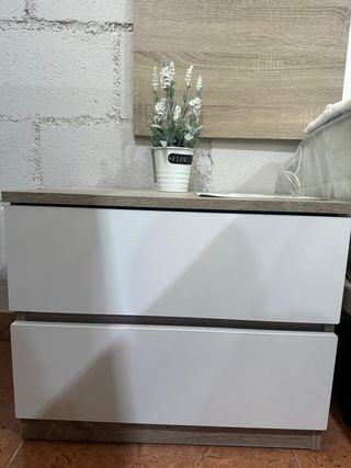 Muebles Habitación: Cabecero, Mesitas y Cómoda