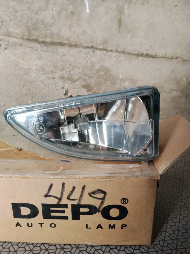 Faro Antiniebla Derecho Ford Focus DEPO