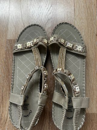 Sandalias Comodisimas con pedreria