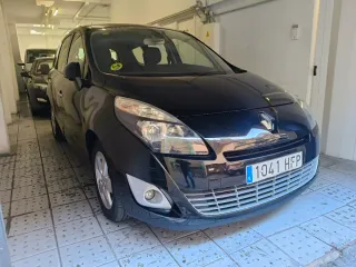 Renault Grand Scenic 2012