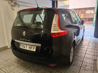 Renault Grand Scenic 2012