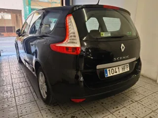 Renault Grand Scenic 2012