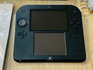 Nintendo 2DS Negra con Mario Kart 7