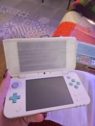 Nintendo 2DS XL Animal Crossing Edition