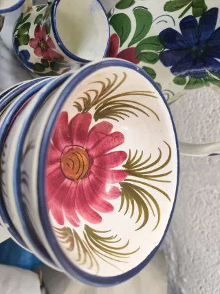 Jarra, cuenco y tazas vintage florales