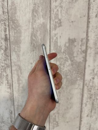 iPhone SE 2020 64GB Branco