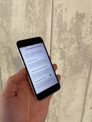 iPhone SE 2020 64GB Branco