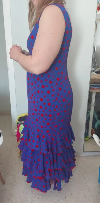 Traje Flamenca Azul con Lunares Rojos