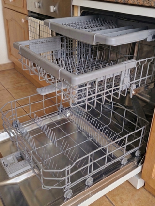 Lavavajillas LG blanco como nuevo