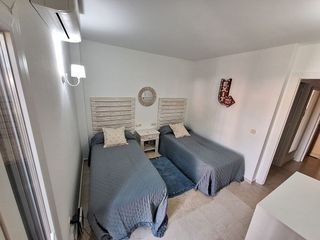 Casa adosada en alquiler en El Padrón - El Velerín - Voladilla en Estepona