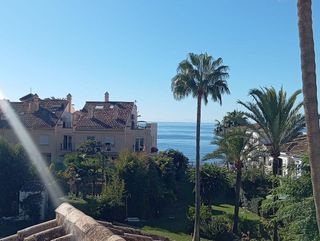 Casa adosada en alquiler en El Padrón - El Velerín - Voladilla en Estepona