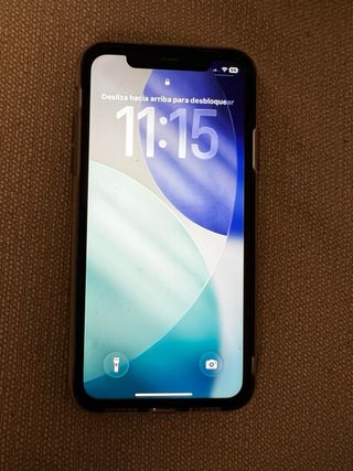 iPhone 11 Morado 128 GB + Accesorios