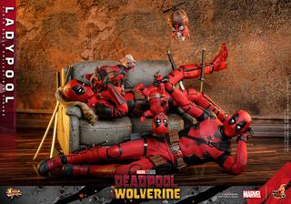 Ladypool Hot Toys 1/6 Deadpool & Wolverine