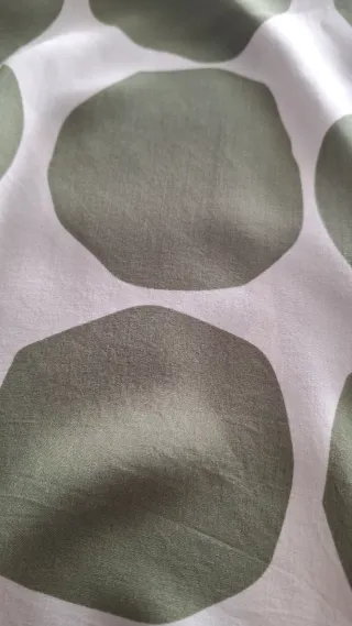 Conjunto blusa y pantalón lunares