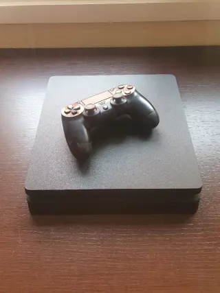Consola PS4 Slim Negra