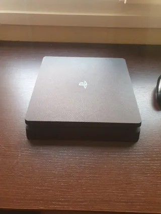 Consola PS4 Slim Negra