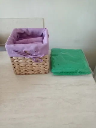 Cestino da bagno con 6 lavette