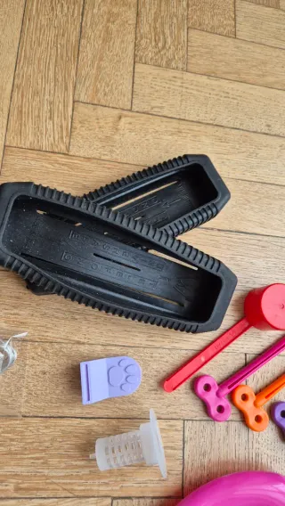 Set di ciondoli e accessori vari