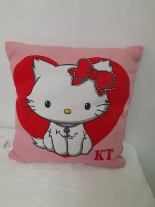 Cojín Hello Kitty Corazón Rojo