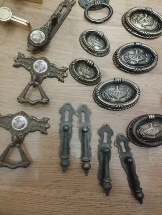 Lote tiradores muebles antiguos metal