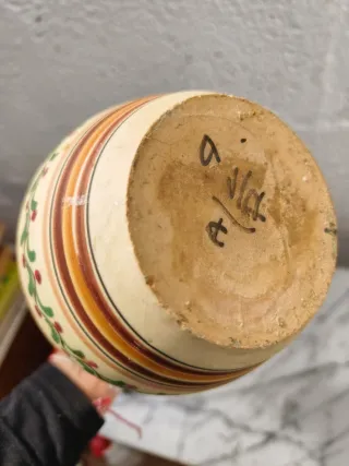 Jarrón de cerámica artesanal