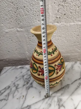 Jarrón de cerámica artesanal