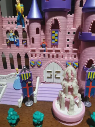 Castello dei sogni con personaggi