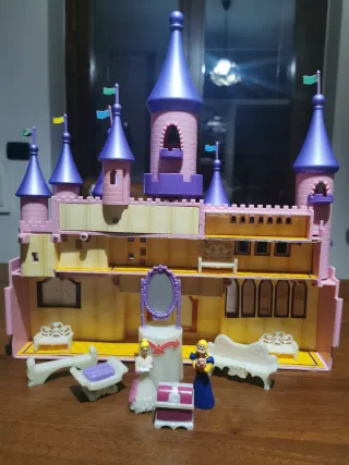 Castello dei sogni con personaggi