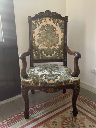 Sillón Luis XV madera tallada y tapizado