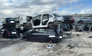 Citroen 418996 cinturón seguridad tras central c4