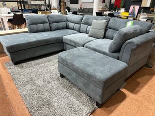 Sofá rinconera gris + puff