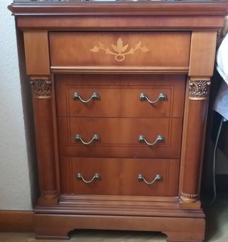 Dormitorio completo: Cama 1.50,mesillas, cómoda