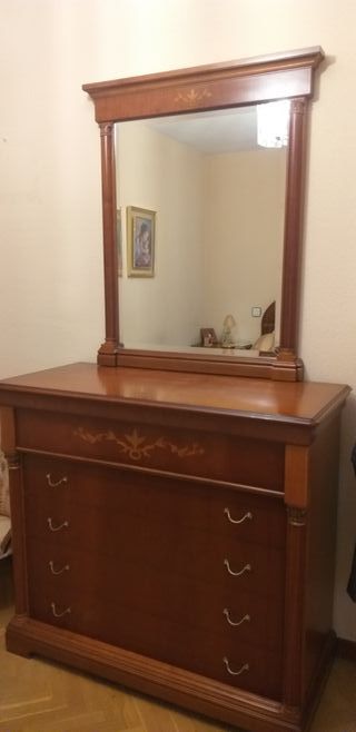 Dormitorio completo: Cama 1.50,mesillas, cómoda