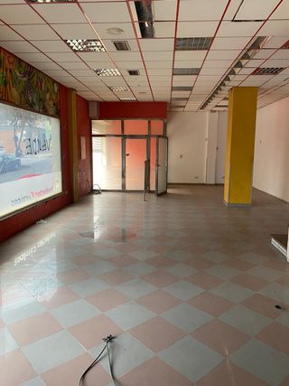 LOCAL ZONA EMBARCADERO