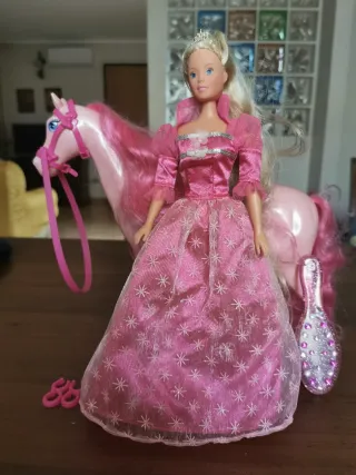 Principessa Barbie non originale a cavallo