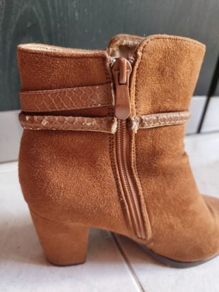Botines tacón ante marrón talla 37