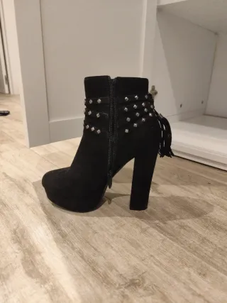 Botines Tulipano negros tacón alto T37