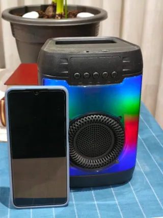 Altavoz Bluetooth LED Multicolor