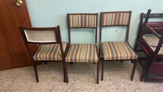Juego de 3 sillas de madera