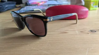 Gafas de sol Carolina Herrera negras