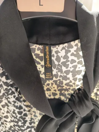 Vestido gasa Stradivarius sin mangas L