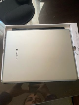 Logitech Ultrathin Keyboard Cover iPad