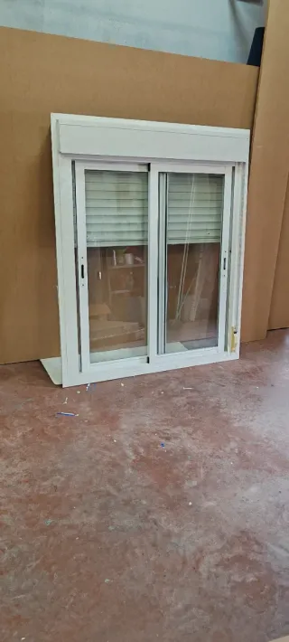 2 Ventanas Aluminio con Persianas