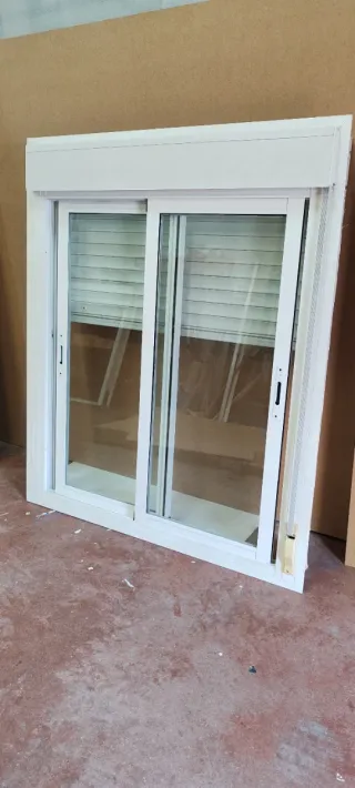2 Ventanas Aluminio con Persianas