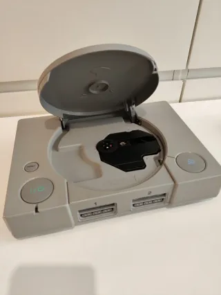 Pack Consola PlayStation PS1 + 26 juegos