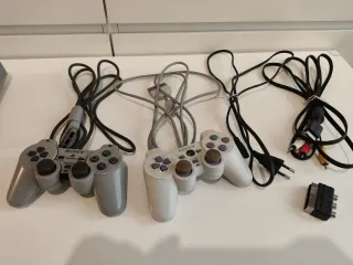 Pack Consola PlayStation PS1 + 26 juegos