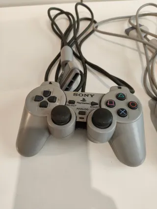 Pack Consola PlayStation PS1 + 26 juegos