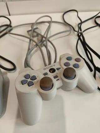 Pack Consola PlayStation PS1 + 26 juegos